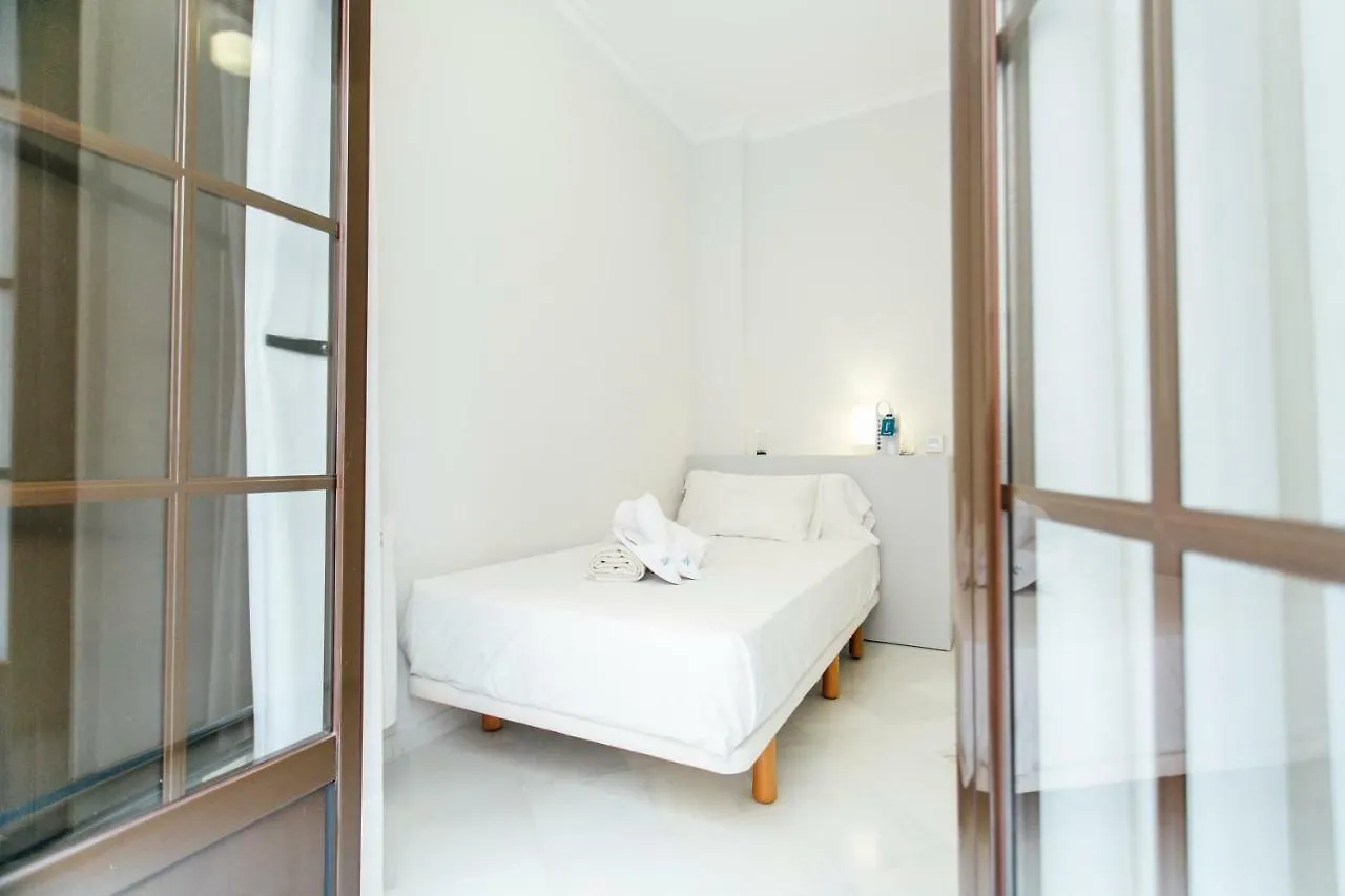 Minimalism And Modern- 2Bd 1Bth- Las Setas Seville